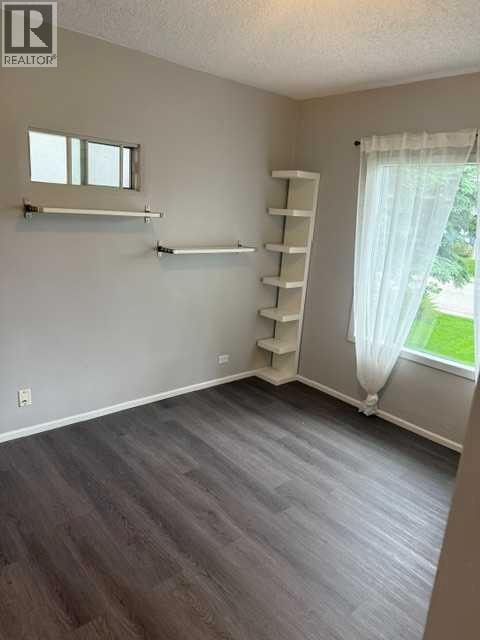 1613 22 Avenue NW — photo 16