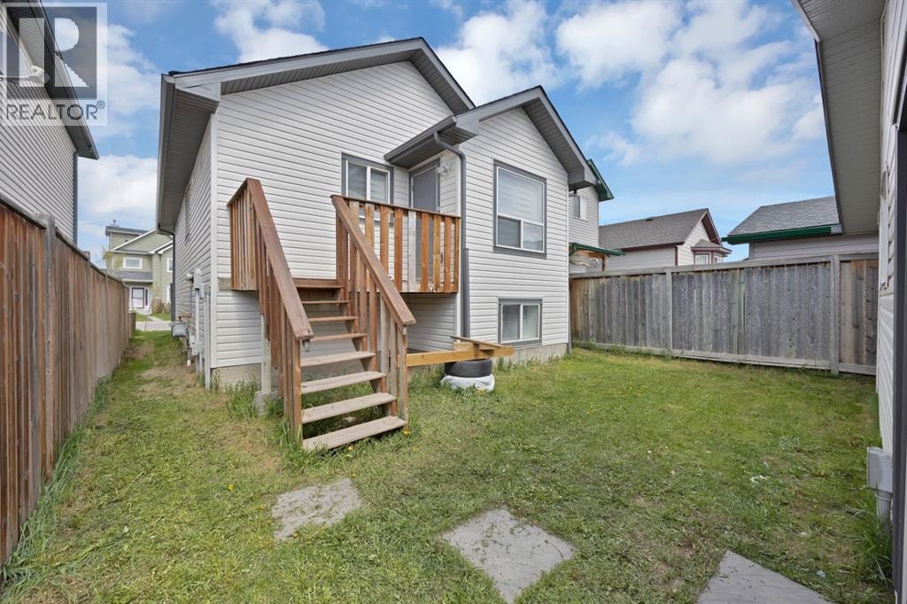 288 Saddlemead Road NE — photo 31