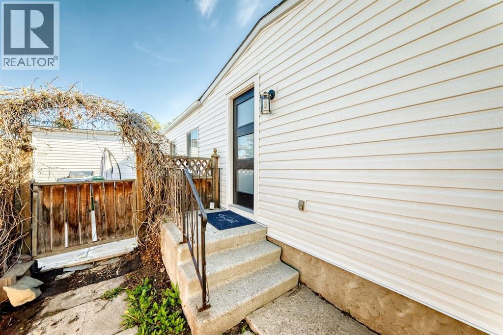 124 BIG SPRINGS Drive SE — photo 3