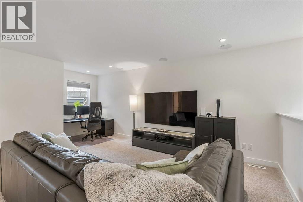 35 Mahogany Park SE — photo 16