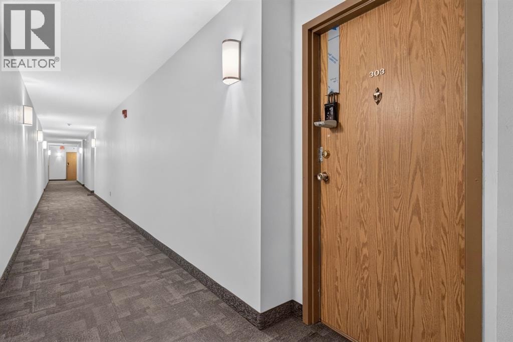 303, 333 Garry Crescent NE — photo 5