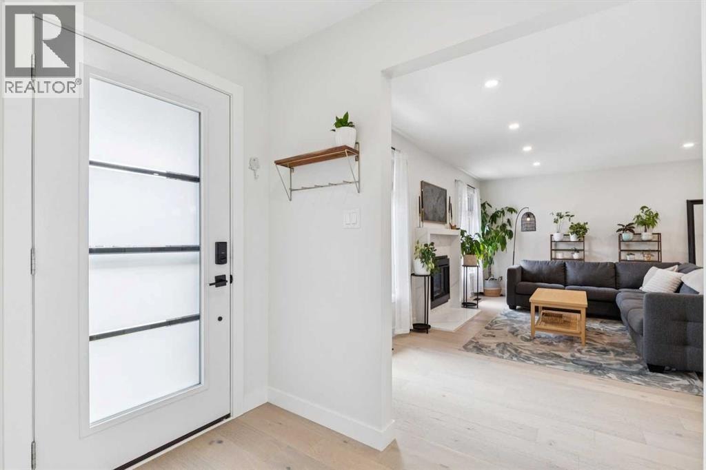 507 Cantrell Drive SW — photo 2