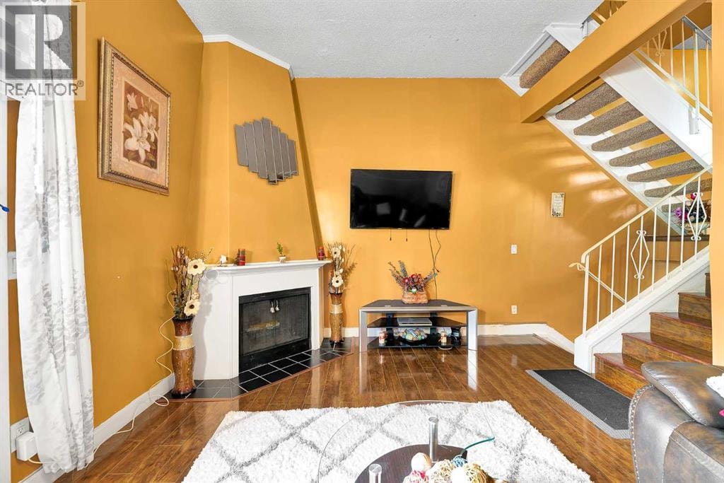 802, 919 38 Street NE — photo 11