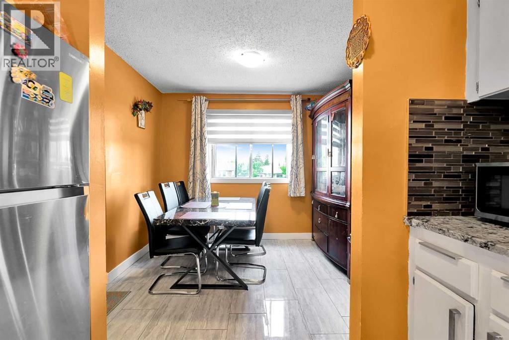 802, 919 38 Street NE — photo 16