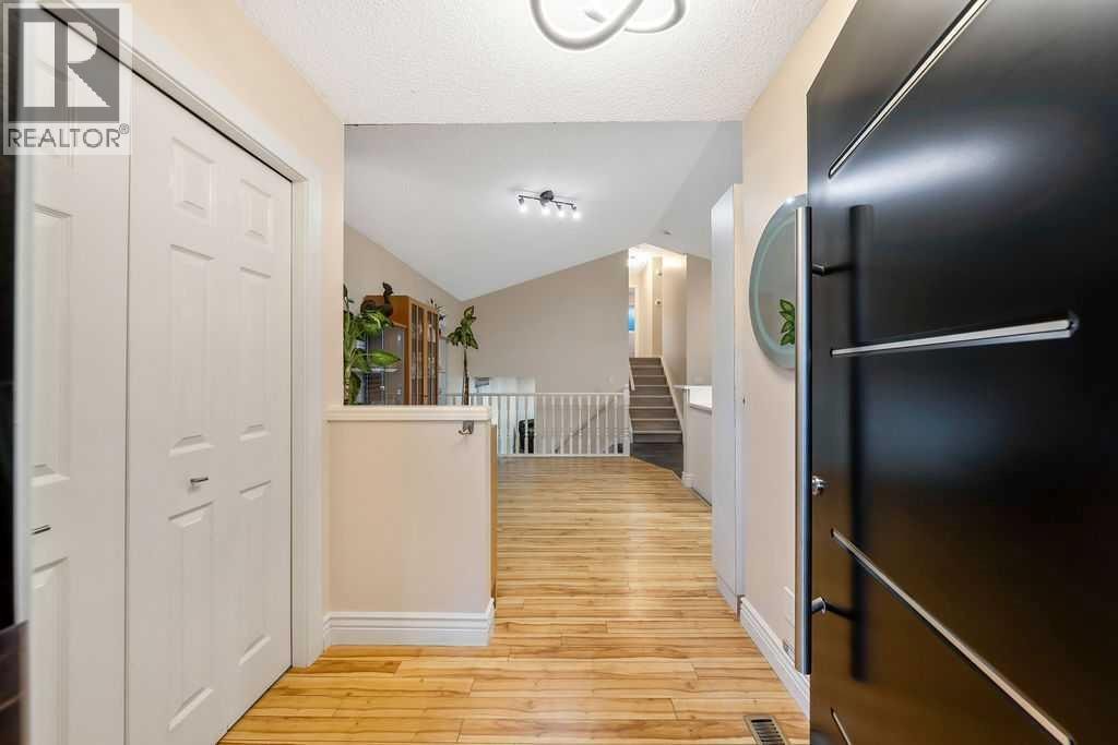 2016 Country Hills Circle NW — photo 6