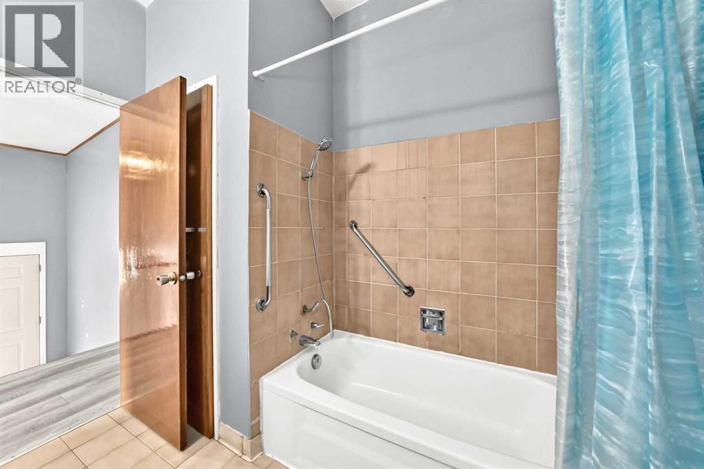 6329 Centre Street NW — photo 19