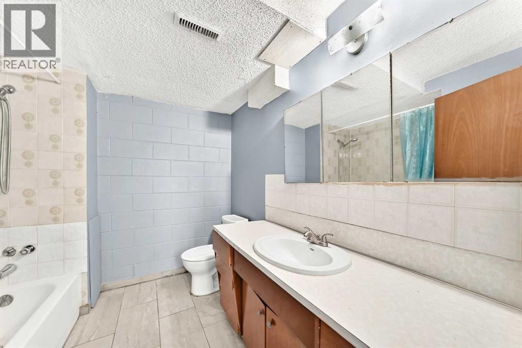 6329 Centre Street NW — photo 29