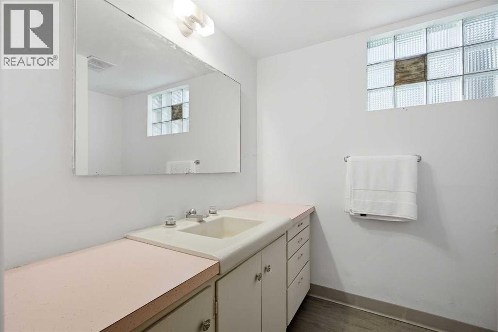 1738 Suffolk Street SW — photo 24