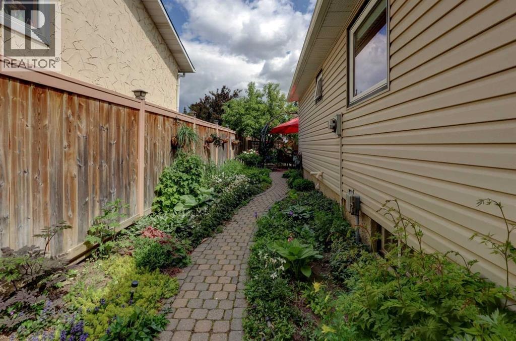 148 Rundlecairn Rise NE — photo 25