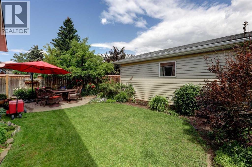 148 Rundlecairn Rise NE — photo 28