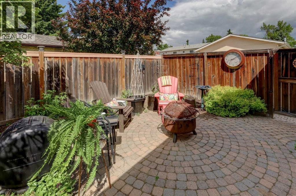 148 Rundlecairn Rise NE — photo 26