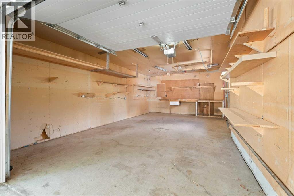 77 Winslow Crescent SW — photo 30