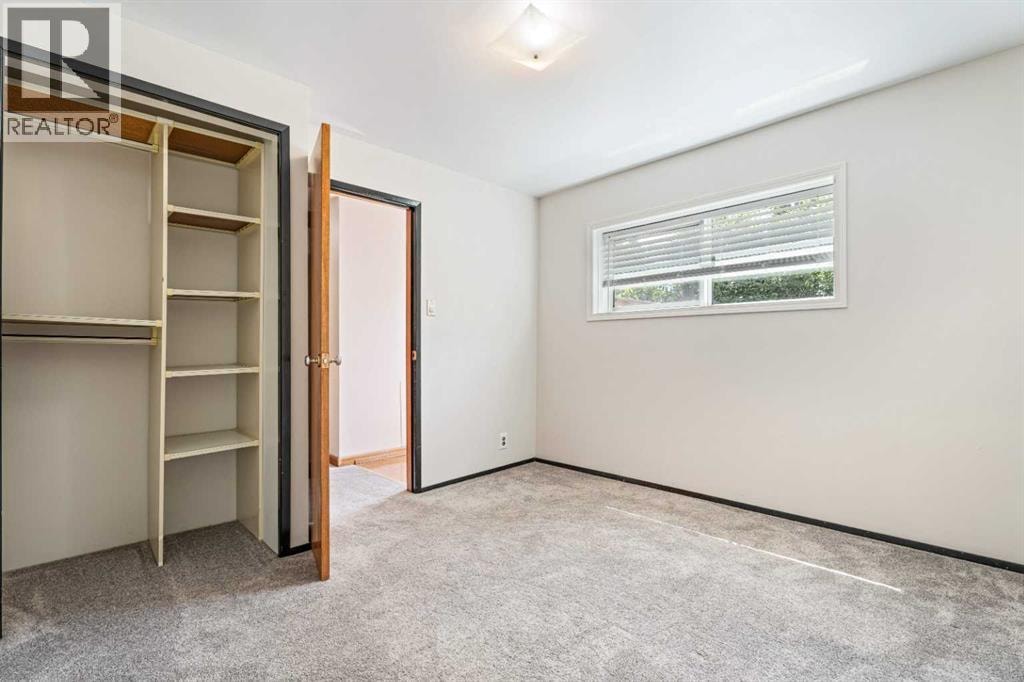 77 Winslow Crescent SW — photo 24