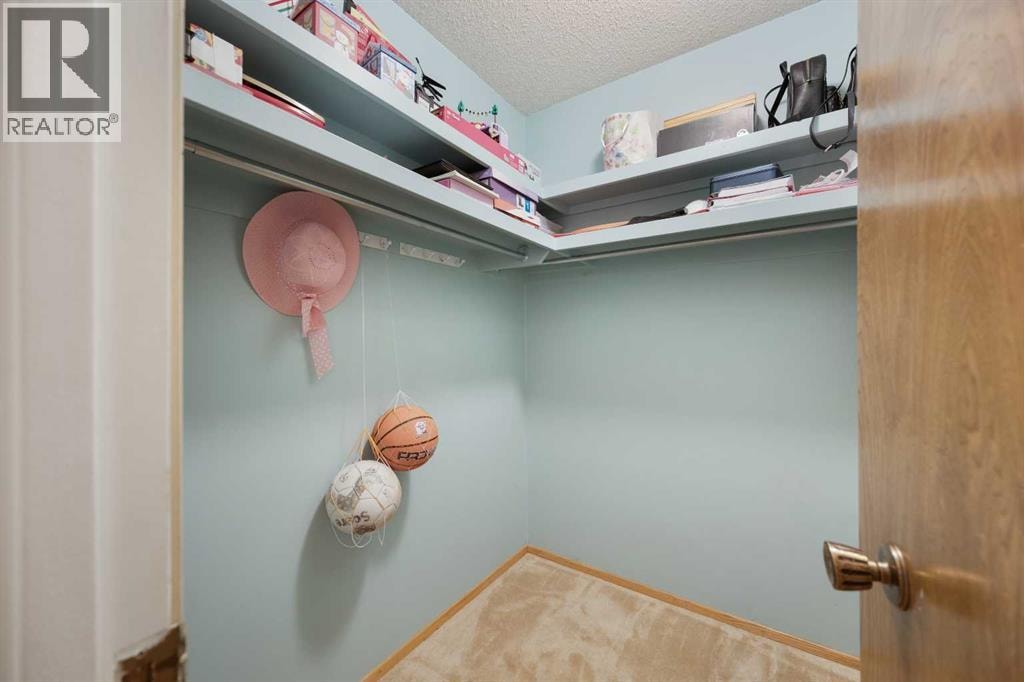 7035 Huntercrest Road NW — photo 17