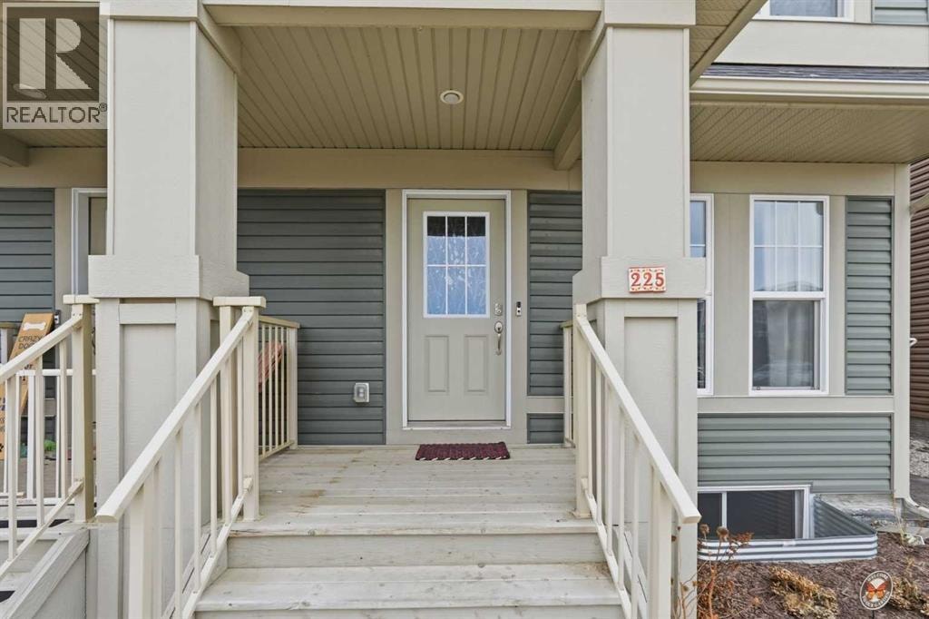 225 Fireside Drive — photo 3