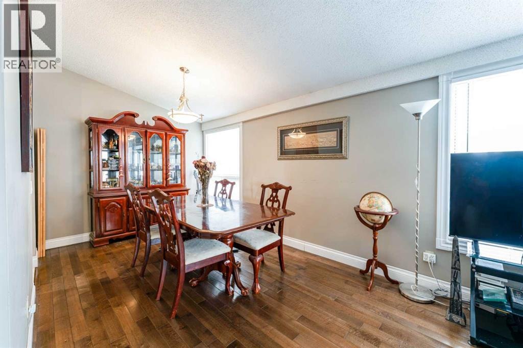 115 Maunsell Close NE — photo 10