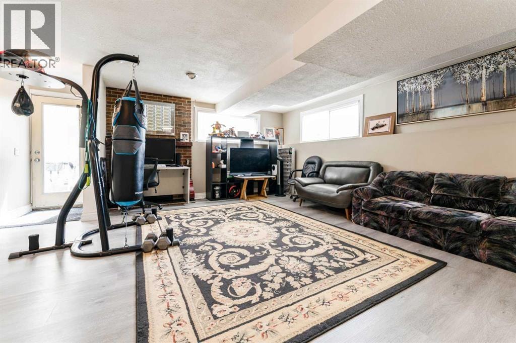 115 Maunsell Close NE — photo 30
