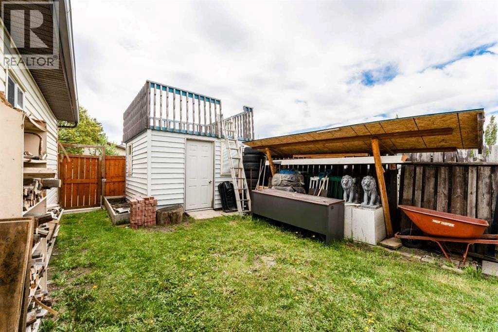 115 Maunsell Close NE — photo 38
