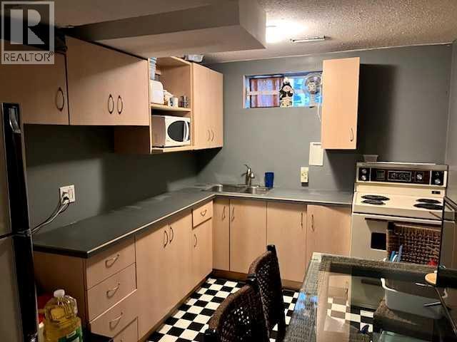 115 Maunsell Close NE — photo 25
