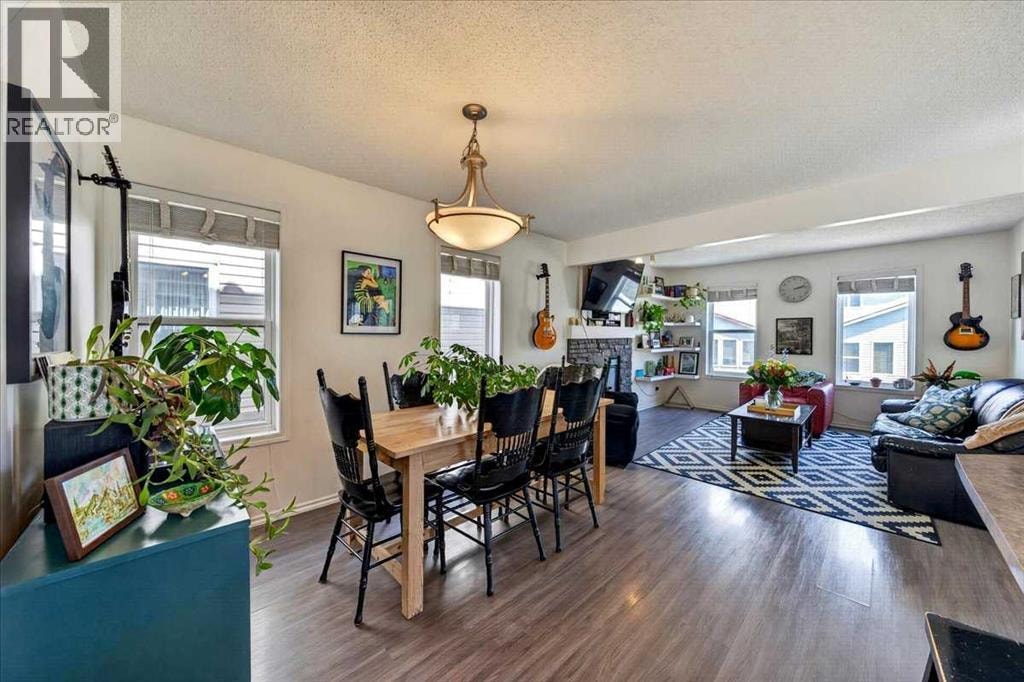 194 Everoak Gardens SW — photo 15