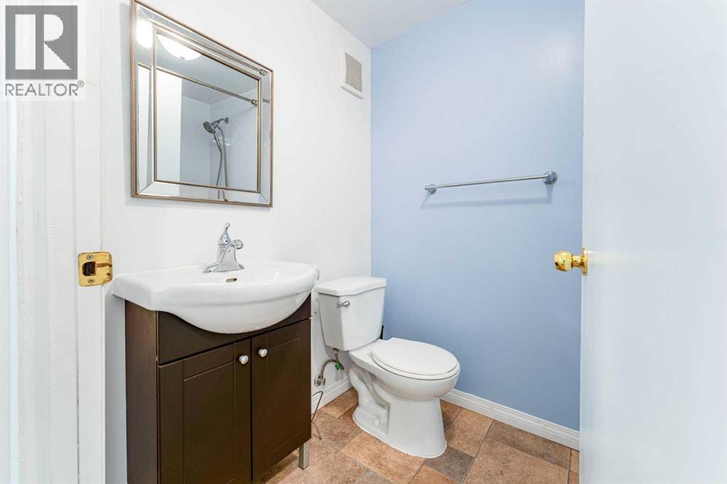 2906 Doverville Crescent SE — photo 32
