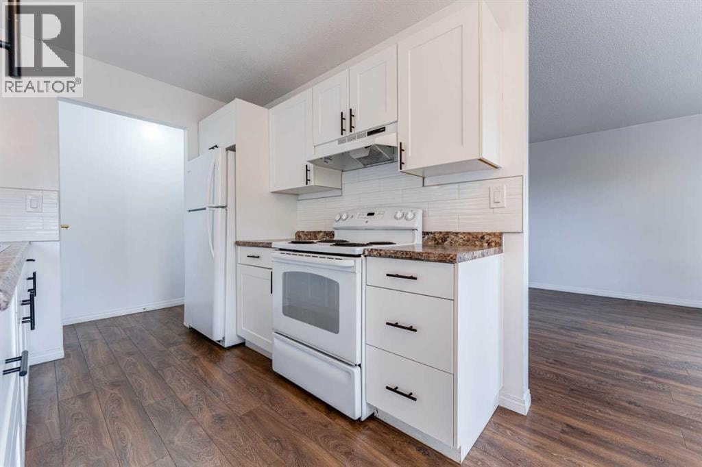 2906 Doverville Crescent SE — photo 4