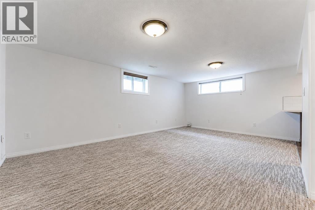 2906 Doverville Crescent SE — photo 27