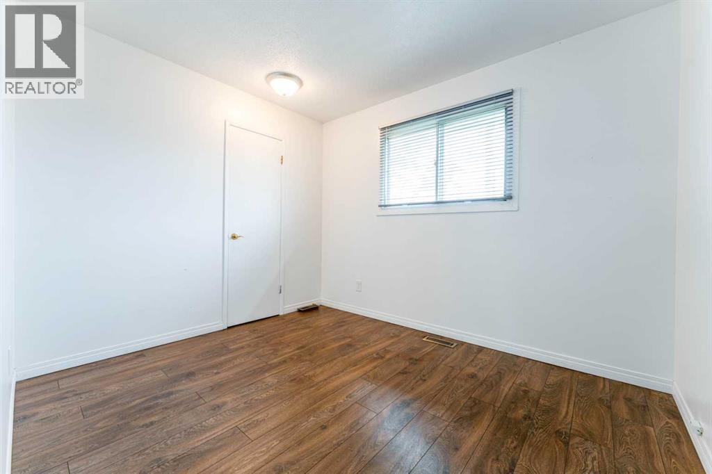 2906 Doverville Crescent SE — photo 20