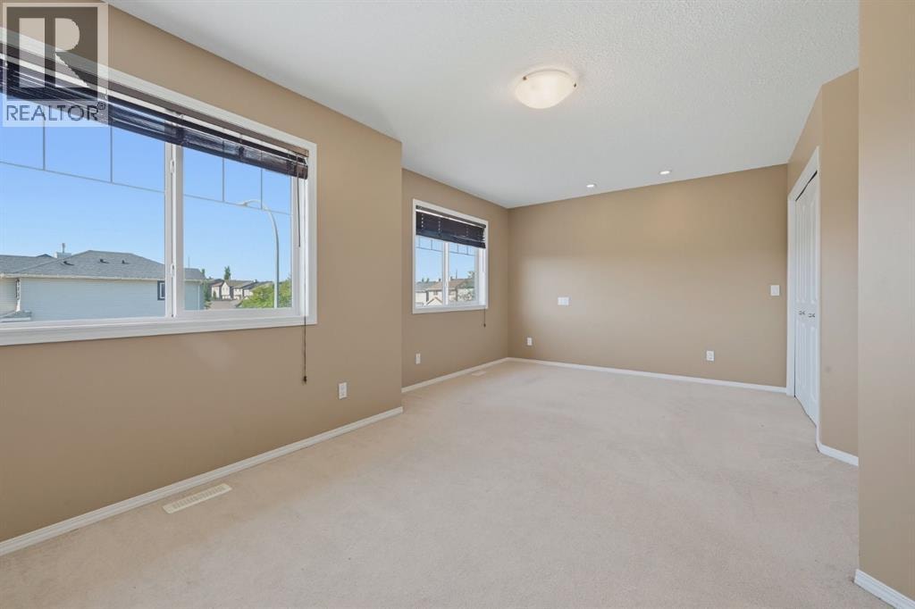 4 Everglen Grove SW — photo 18