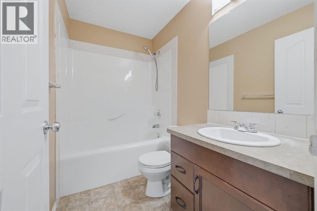 4 Everglen Grove SW — photo 17
