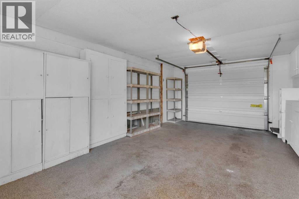 1031 Thorneycroft Drive NW — photo 33