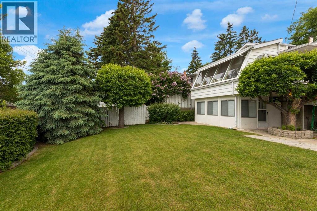 1031 Thorneycroft Drive NW — photo 35