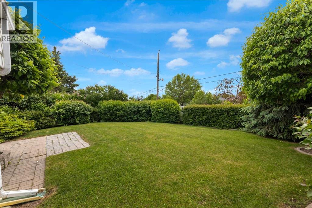 1031 Thorneycroft Drive NW — photo 38