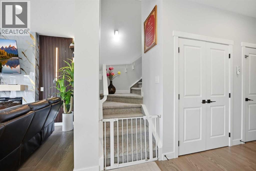 241 Homestead Crescent NE — photo 17