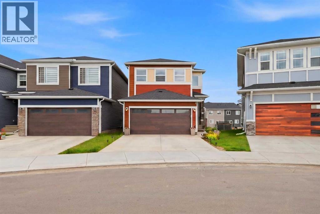 241 Homestead Crescent NE — photo 3