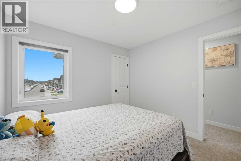 241 Homestead Crescent NE — photo 33