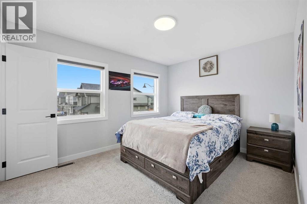241 Homestead Crescent NE — photo 35