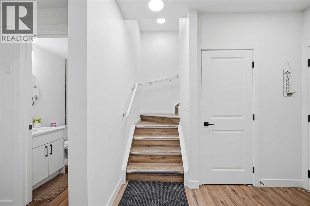 241 Homestead Crescent NE — photo 37
