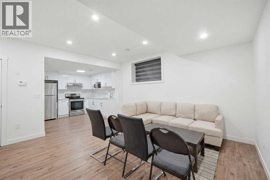 241 Homestead Crescent NE — photo 38