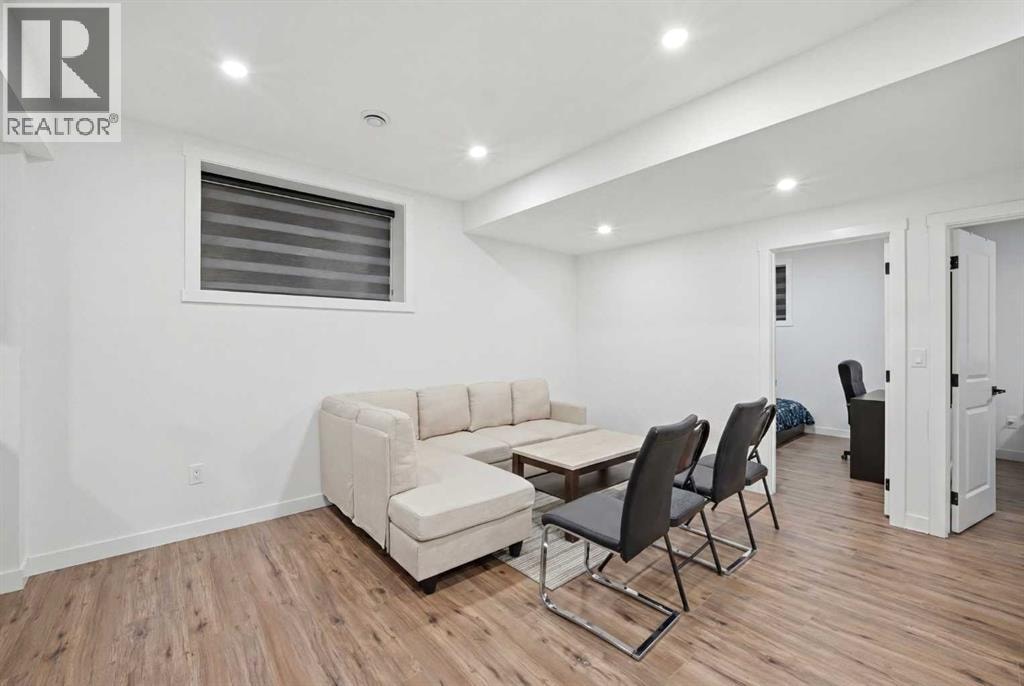 241 Homestead Crescent NE — photo 39