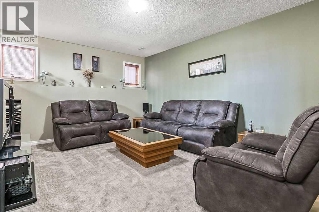 141 Shawfield Way SW — photo 19