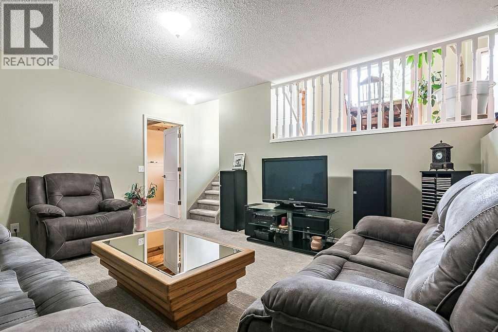 141 Shawfield Way SW — photo 20