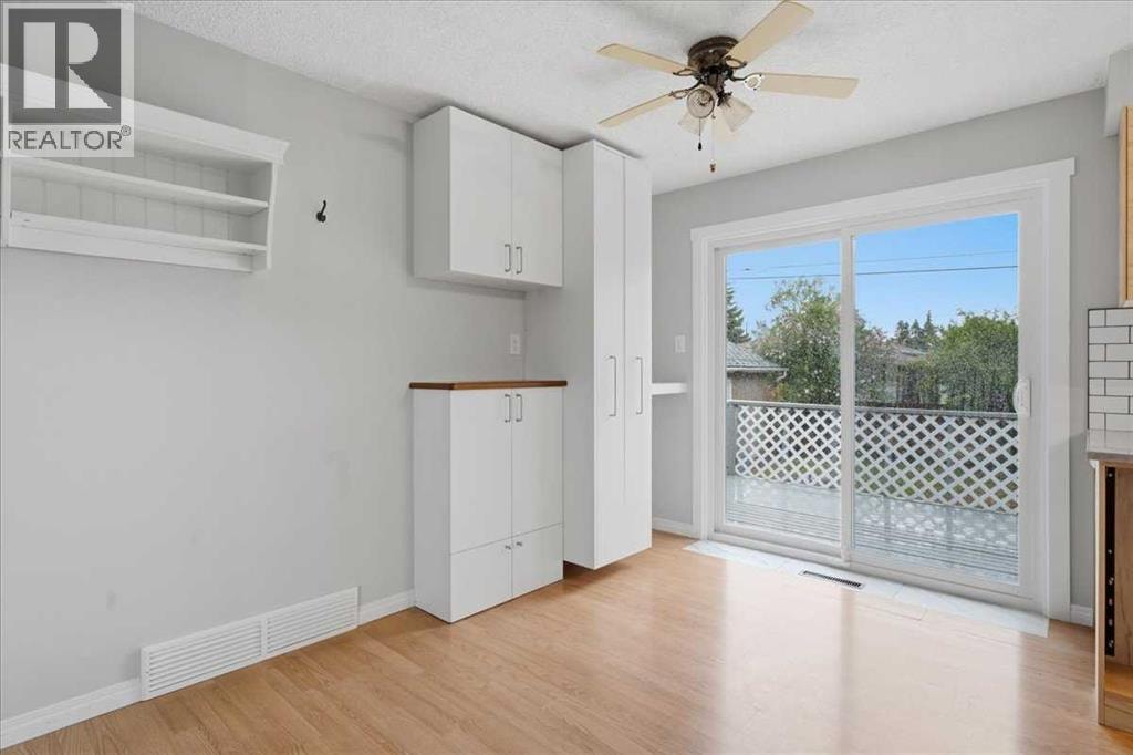 4408 8 Avenue SW — photo 11