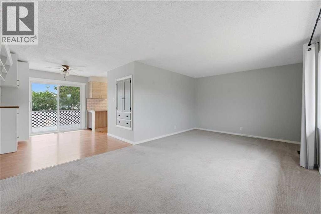 4408 8 Avenue SW — photo 4
