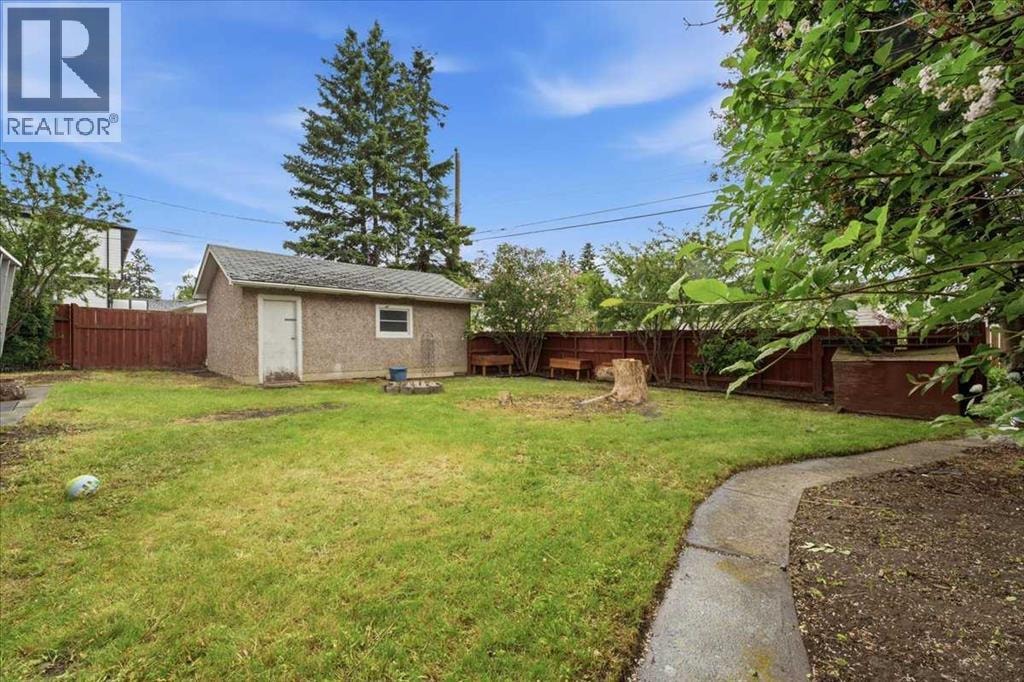 4408 8 Avenue SW — photo 38