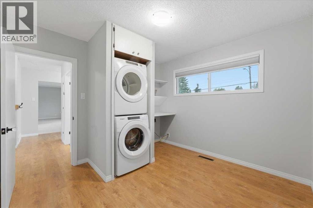 4408 8 Avenue SW — photo 23