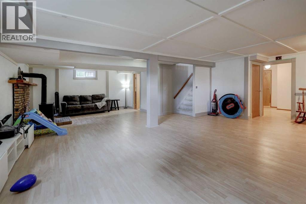 620 Mcculloch Crescent — photo 21