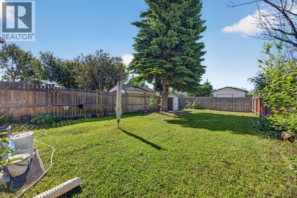 6417 26 Avenue NE — photo 39
