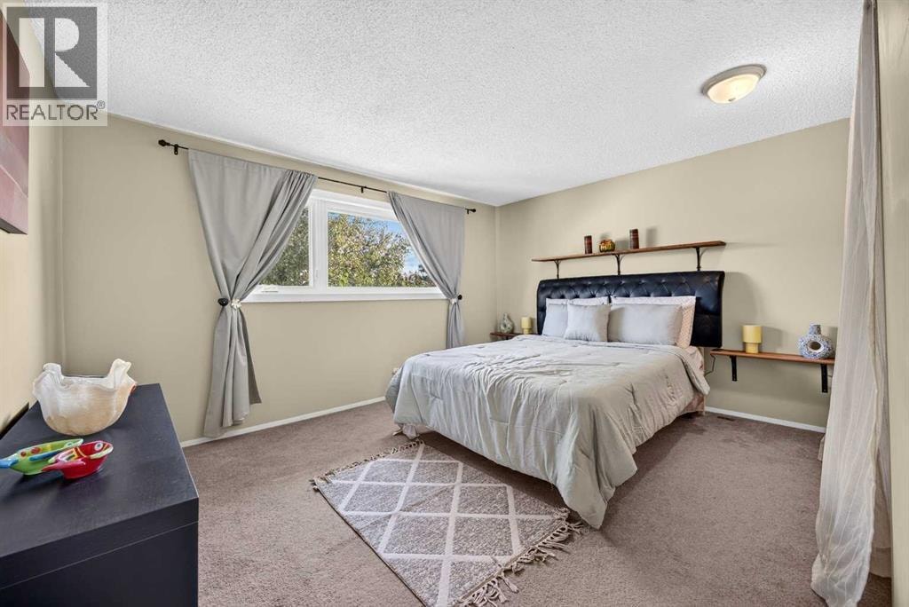 6417 26 Avenue NE — photo 20