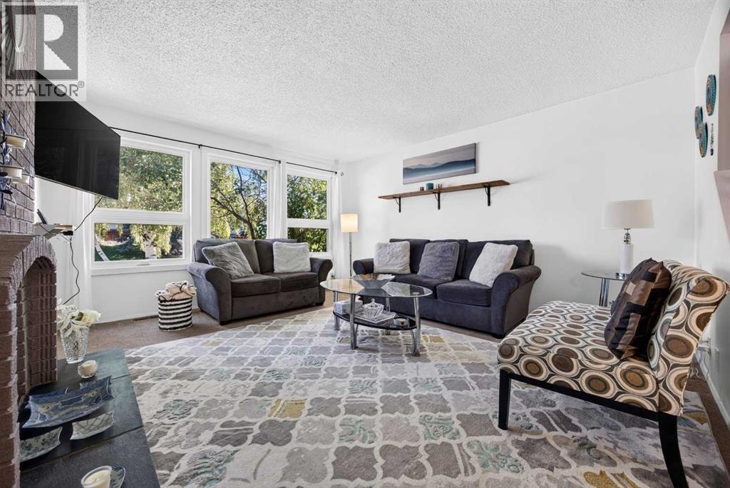 6417 26 Avenue NE — photo 4